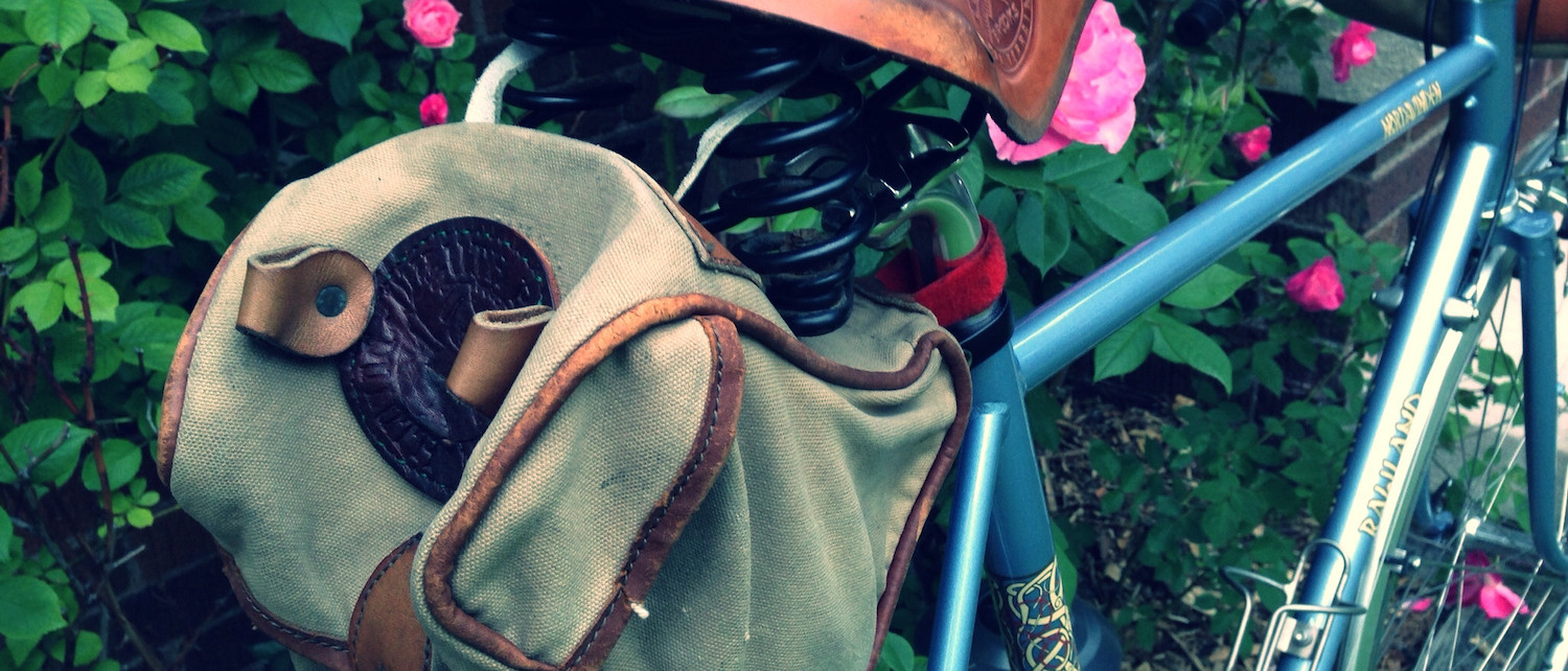 rower ze starym siodełkiem Brooks